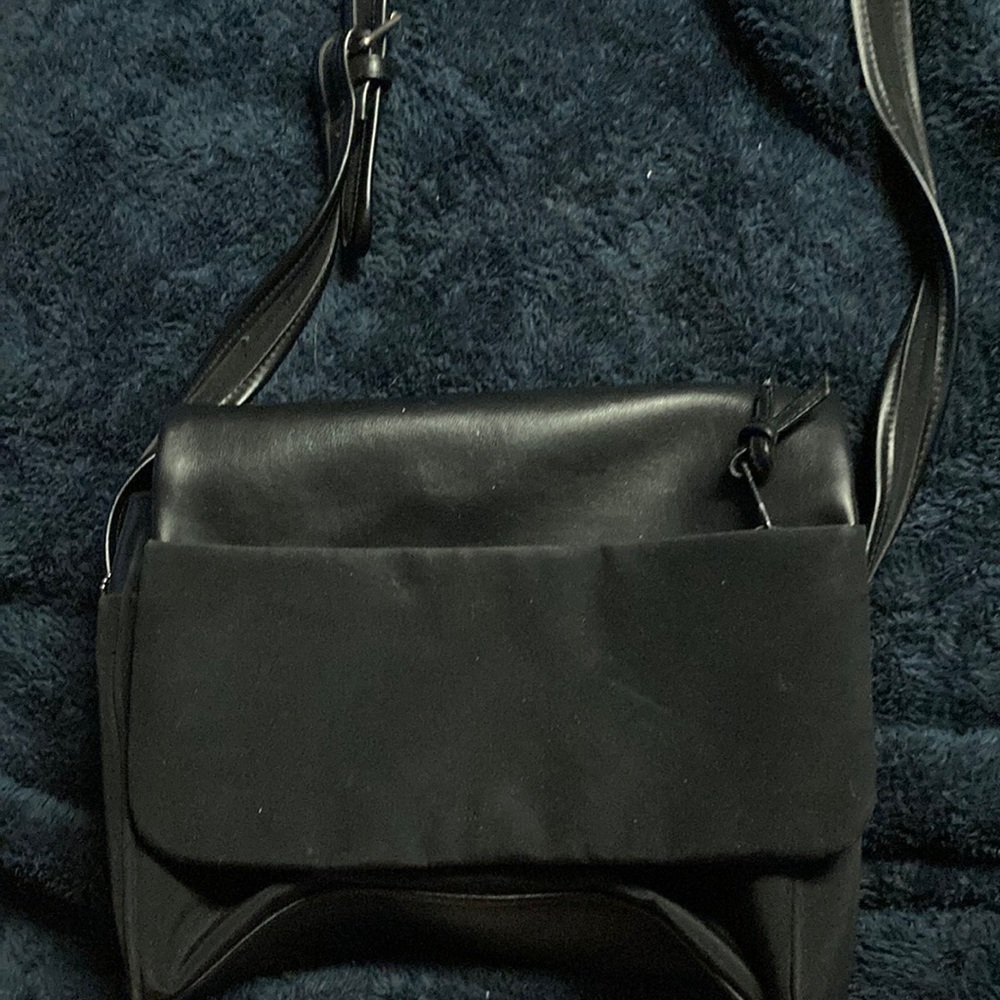 Black shoulder length Liz Claiborne purse
